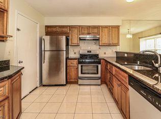 253 Resnik Ct, Somerset, NJ 08873
