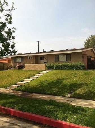 1st image of 9607 Hayvenhurst Ave