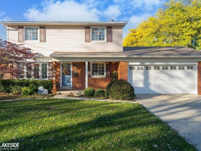 21135 Hoffman St, Saint Clair Shores, MI, 48082