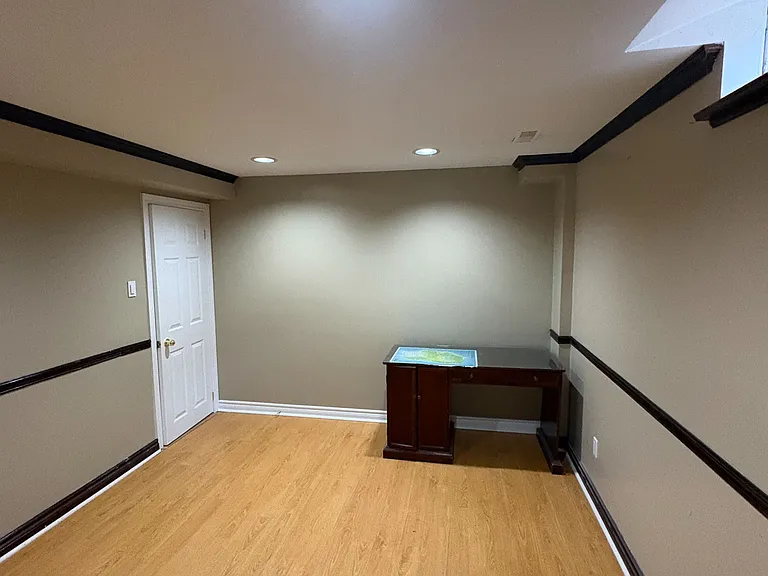 Springer Dr — Photo 3
