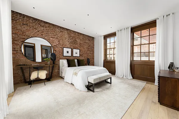 Sold by Douglas Elliman | media 22