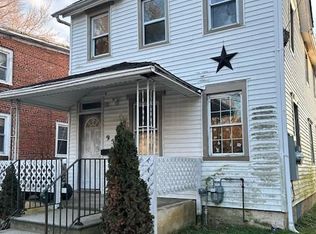 95 Hedge St, Salem, NJ 08079