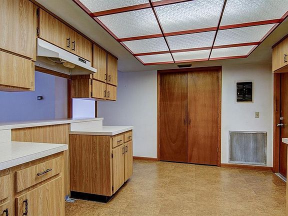 3rd image of 5007 E Linebaugh Ave