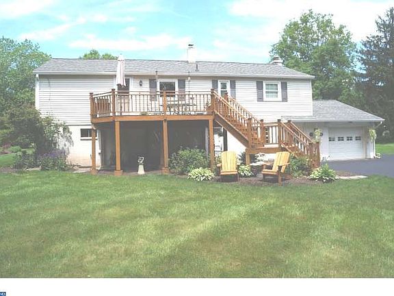 3rd image of 110 Zollars Dr