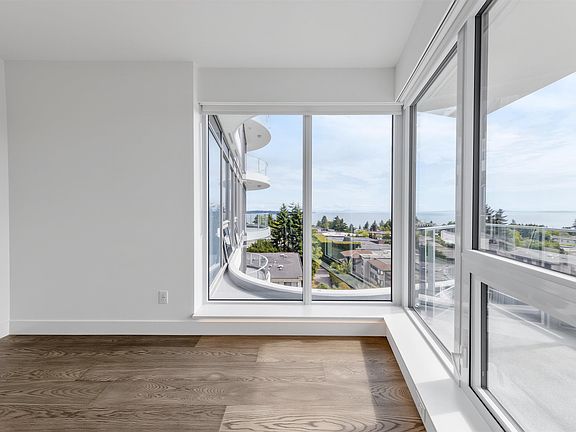 5th image of 1475 Foster St #606
