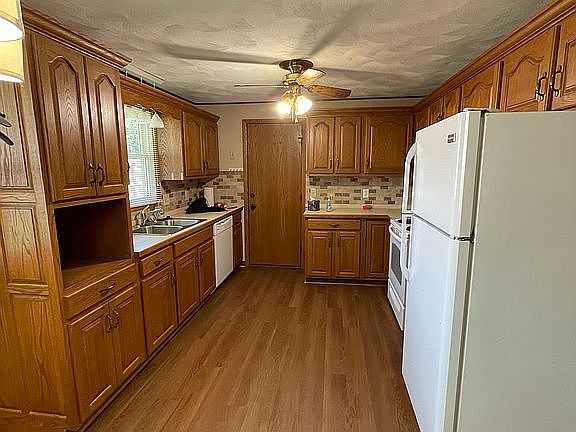 2nd image of 5501 Gargasz Dr
