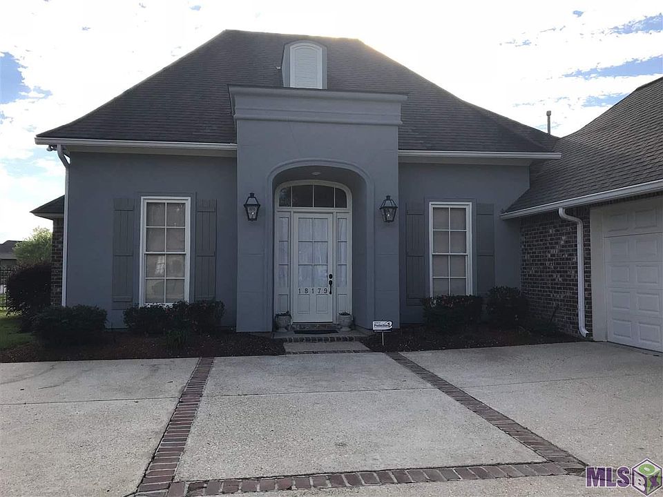 1st image of 18179 Lake Harbor Ln