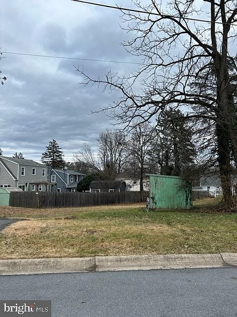 1st image of 407 Joseph St