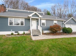 3012 Quinlan St, Yorktown Heights, NY 10598