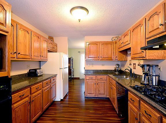 5th image of 212 Beechwood Dr