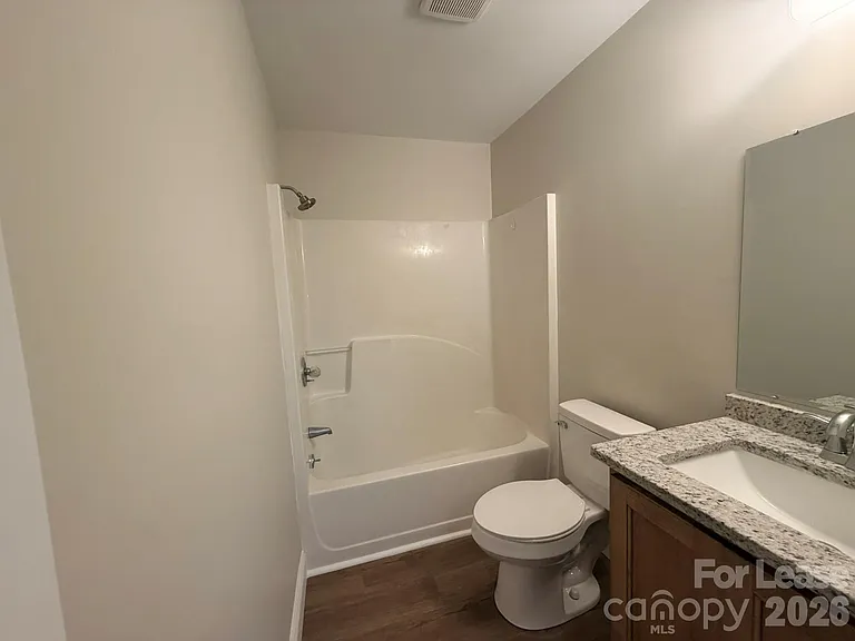 412 Killian Ave — Photo 5