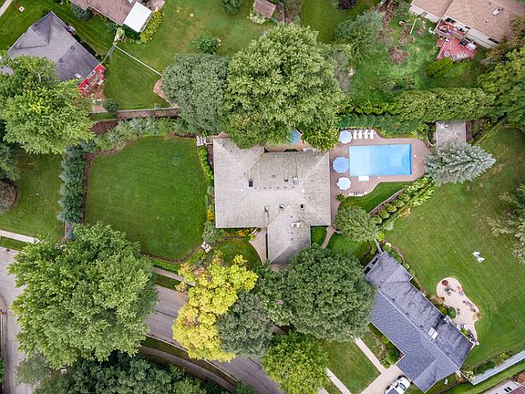 2nd image of 2378 Knollwood Dr