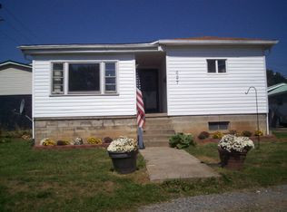 627 Riverside Dr, Lewistown, PA 17044