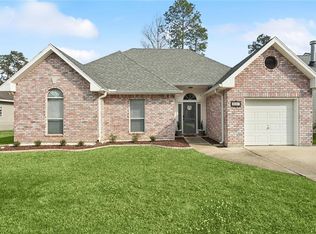 2037 Steven St, Mandeville, LA 70448