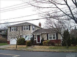 5th image of 79 Radcliff Ave