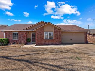 321 N Spruce Ave, Bartlesville, OK 74006
