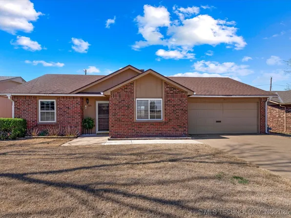 321 N Spruce Ave, Bartlesville, OK 74006