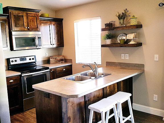 4th image of 4231 E Deloy Dr