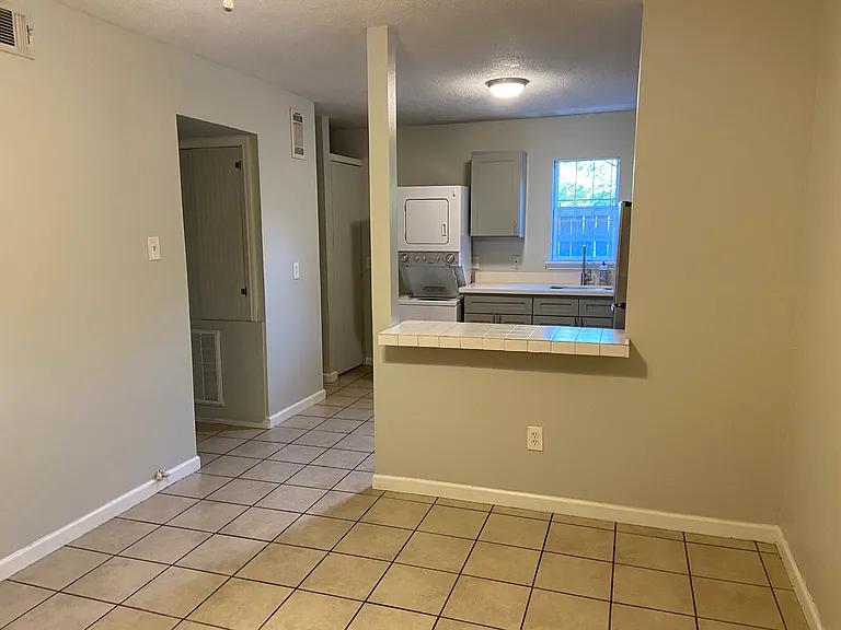 4430 Burgundy St #1B — Photo 3