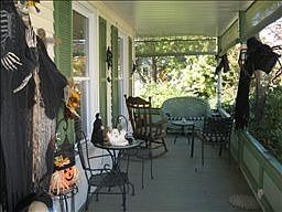 3rd image of 14 Sycamore St