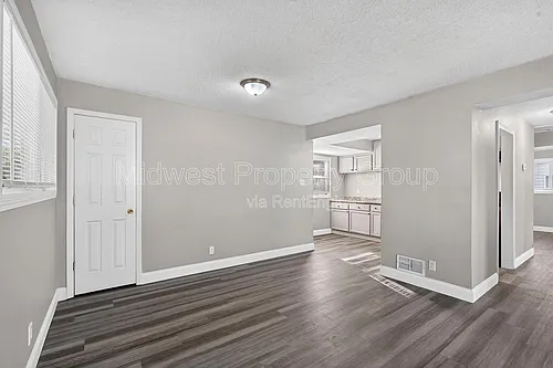 273 Roderick Dr Photo 1
