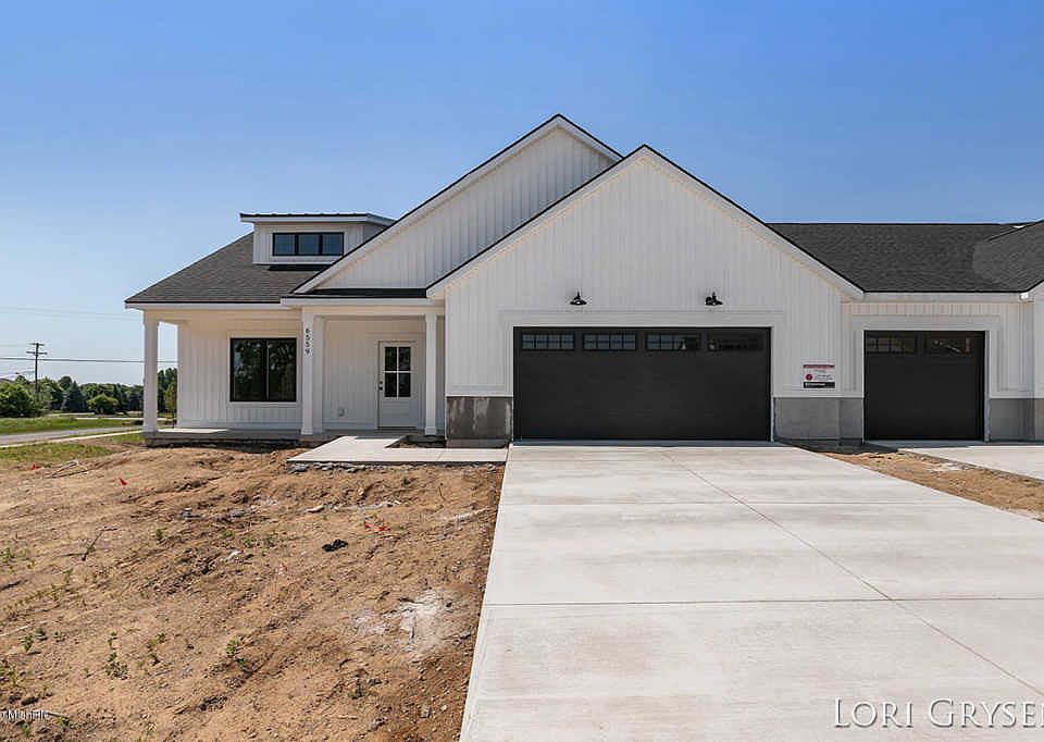 1st image of 6581 Sheldon Dr #11