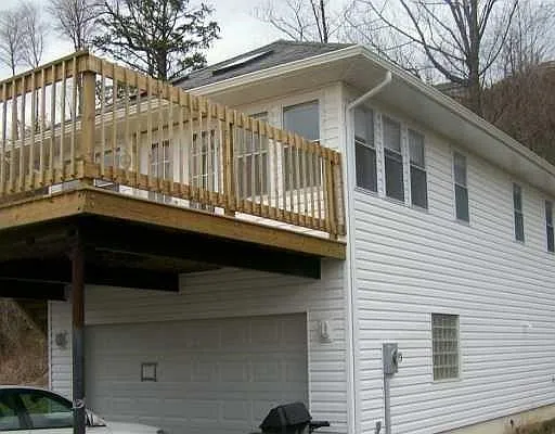3 bed, 2.0 bath, 880 sqft, $2,000 — Photo 2