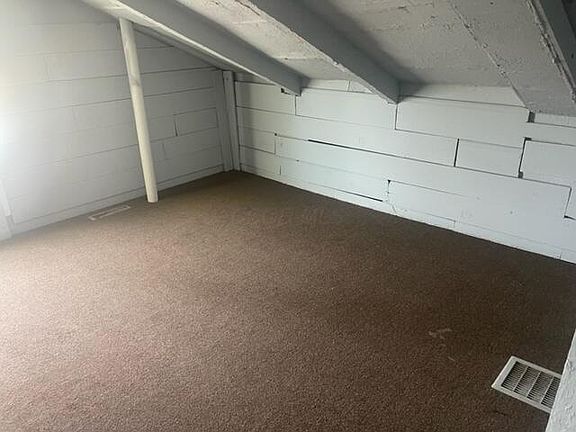 5th image of 2441 Grant Ave