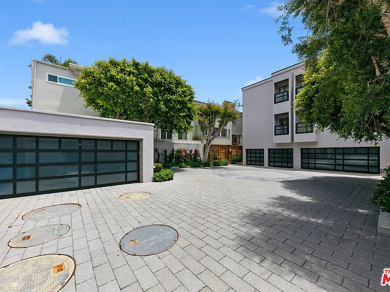 22630 Pacific Coast Hwy #1 — Photo 33