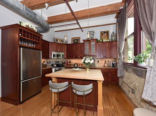 215 W Maple St APT 106, Milwaukee, WI 53204