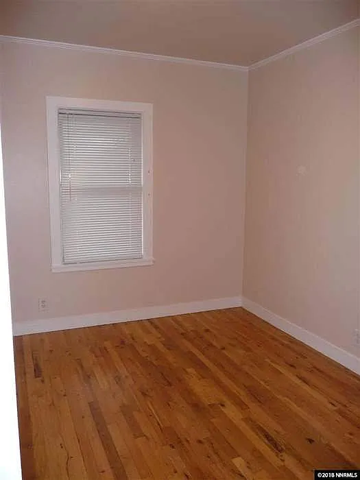 Building Photo - 853 Bell St