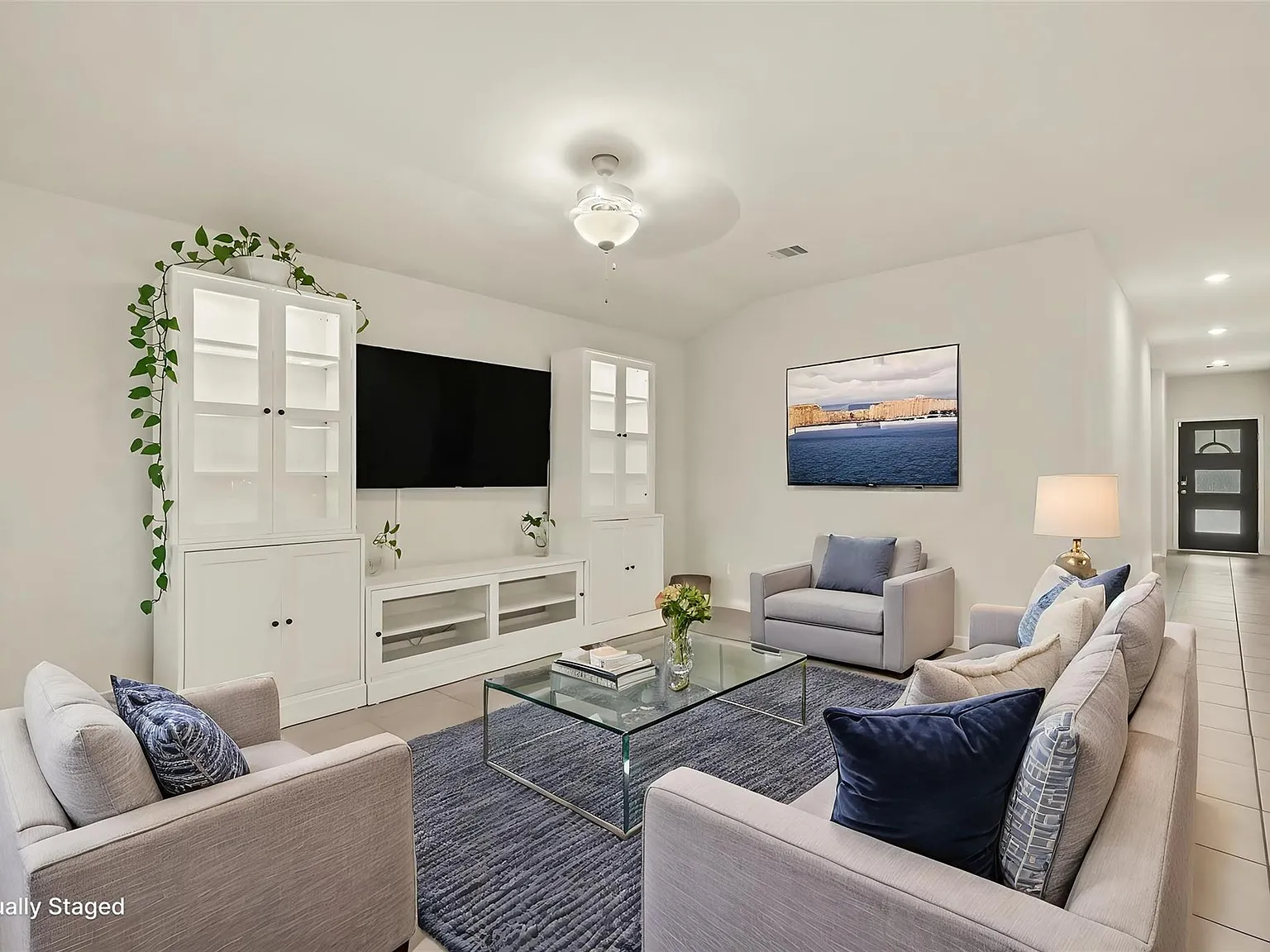 3 bed, 2.0 bath, 1688 sqft, $2,300 — Photo 1