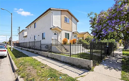 11227 Towne Ave Photo 1