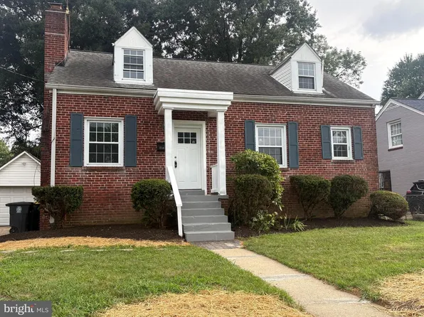 2105 Amherst Rd, Hyattsville, MD 20783