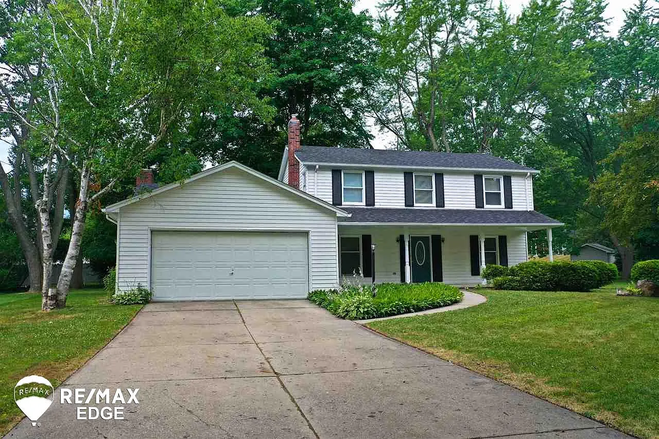 1245 Lawnview Ct photo 1
