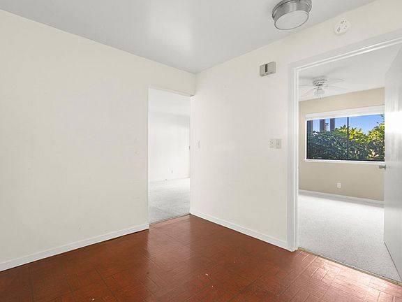 5th image of 28 Marinero Cir APT 27