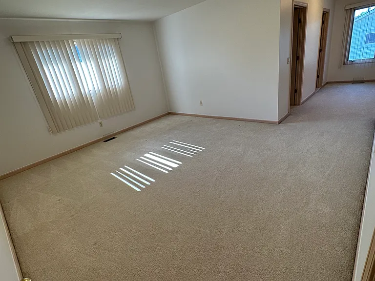 6739 Arlington Dr — Photo 1