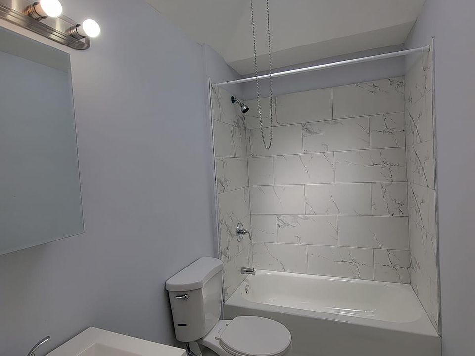 2nd image of 2541 Bonnaffon St #2