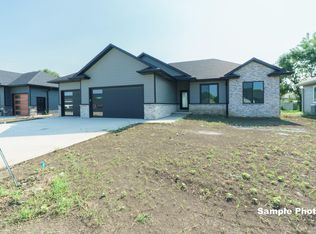 1840 Ogden Ct, South Sioux City, NE 68776