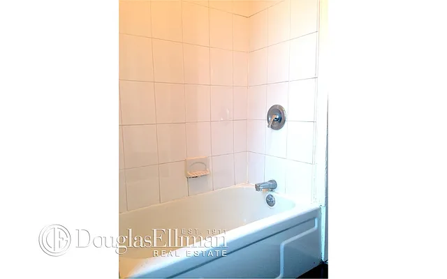 Rented by Douglas Elliman | media 22