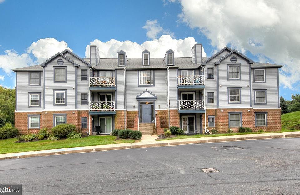 1st image of 205 Oak Leaf Cir APT L