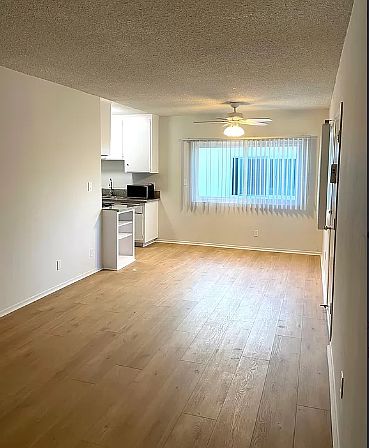 1st image of 12536 Pacific Ave #1