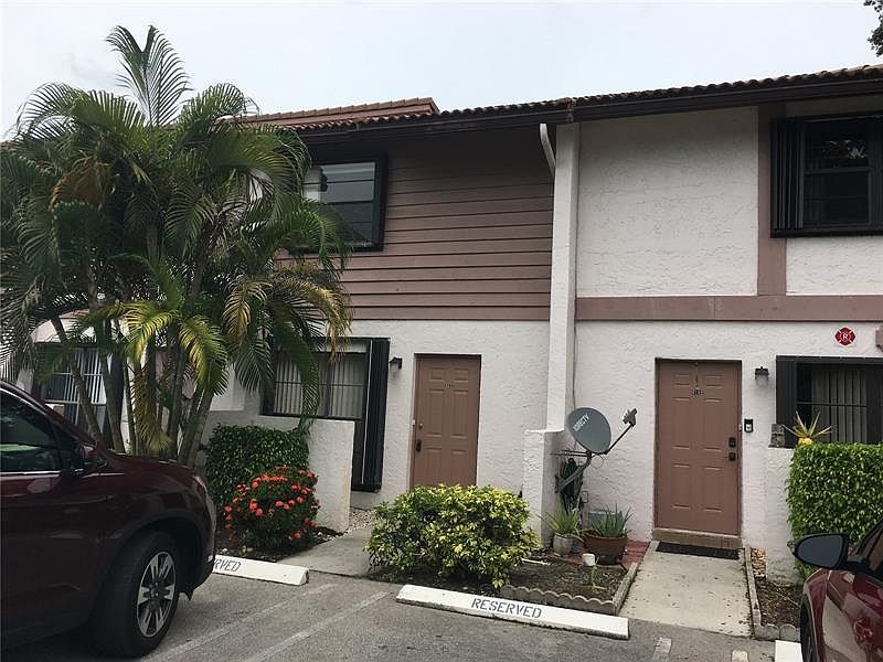 1st image of 9784 Shadow Wood Blvd