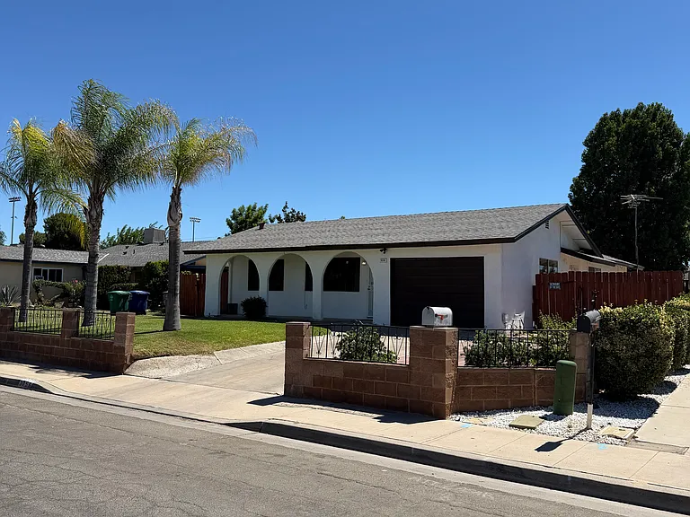 3056 Jasper St — Photo 1