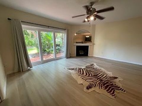 5th image of 105 La Costa St #6-C