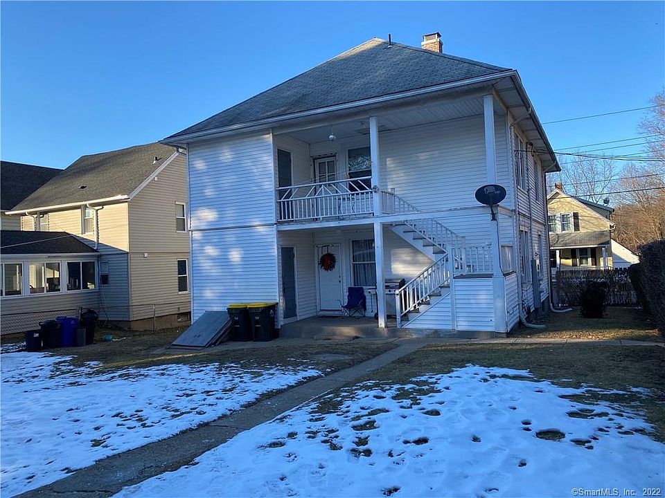 2nd image of 16 Gardners Ln #18