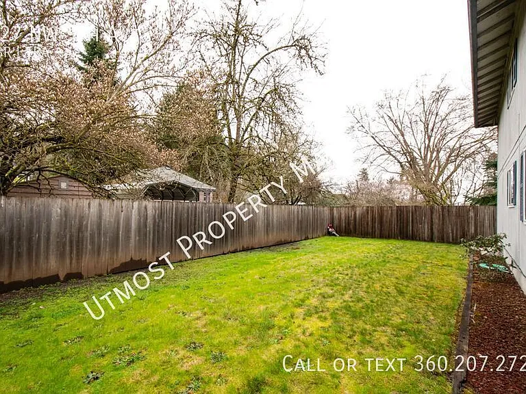 527 NW 9th Ave — Photo 12
