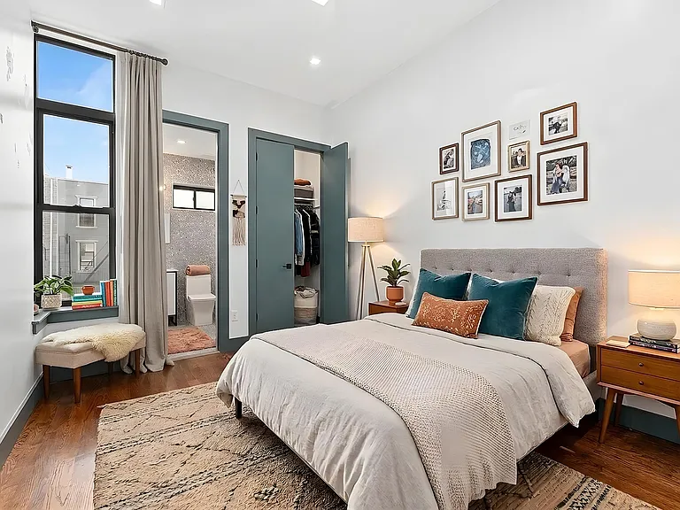 1115 Jefferson Ave #2 — Photo 3