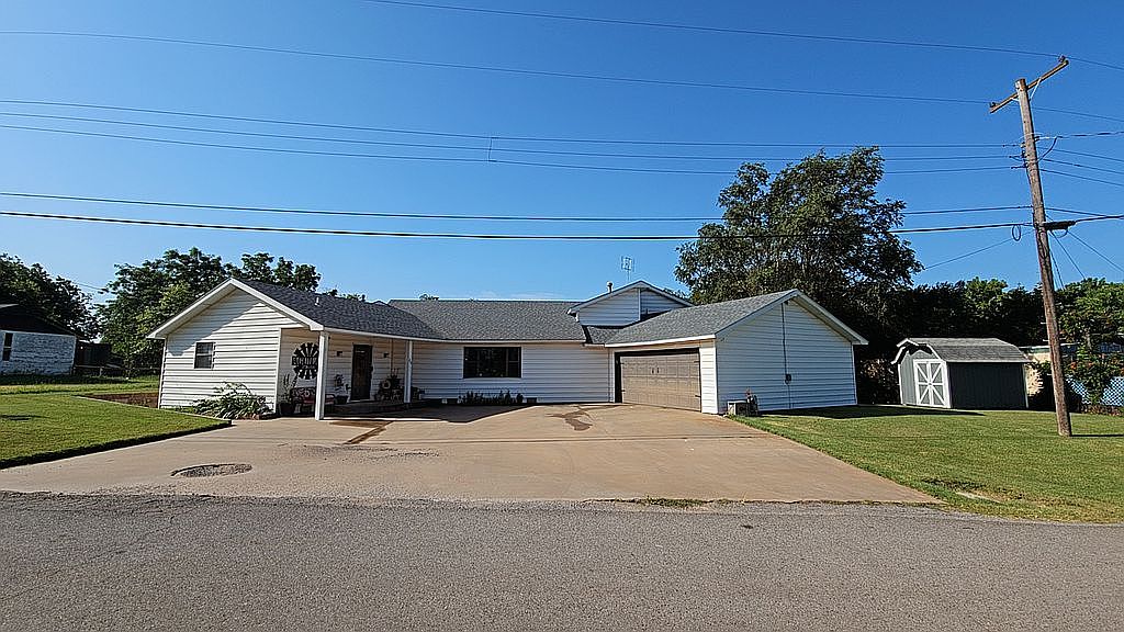 212 E 6th St, Ringwood, OK 73768 Zillow