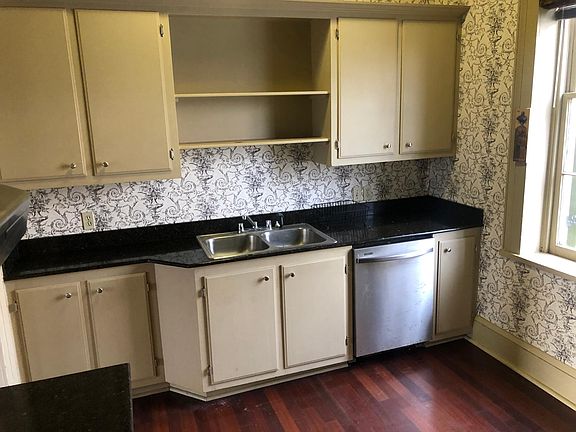 5th image of 305 N Rankin St APT C
